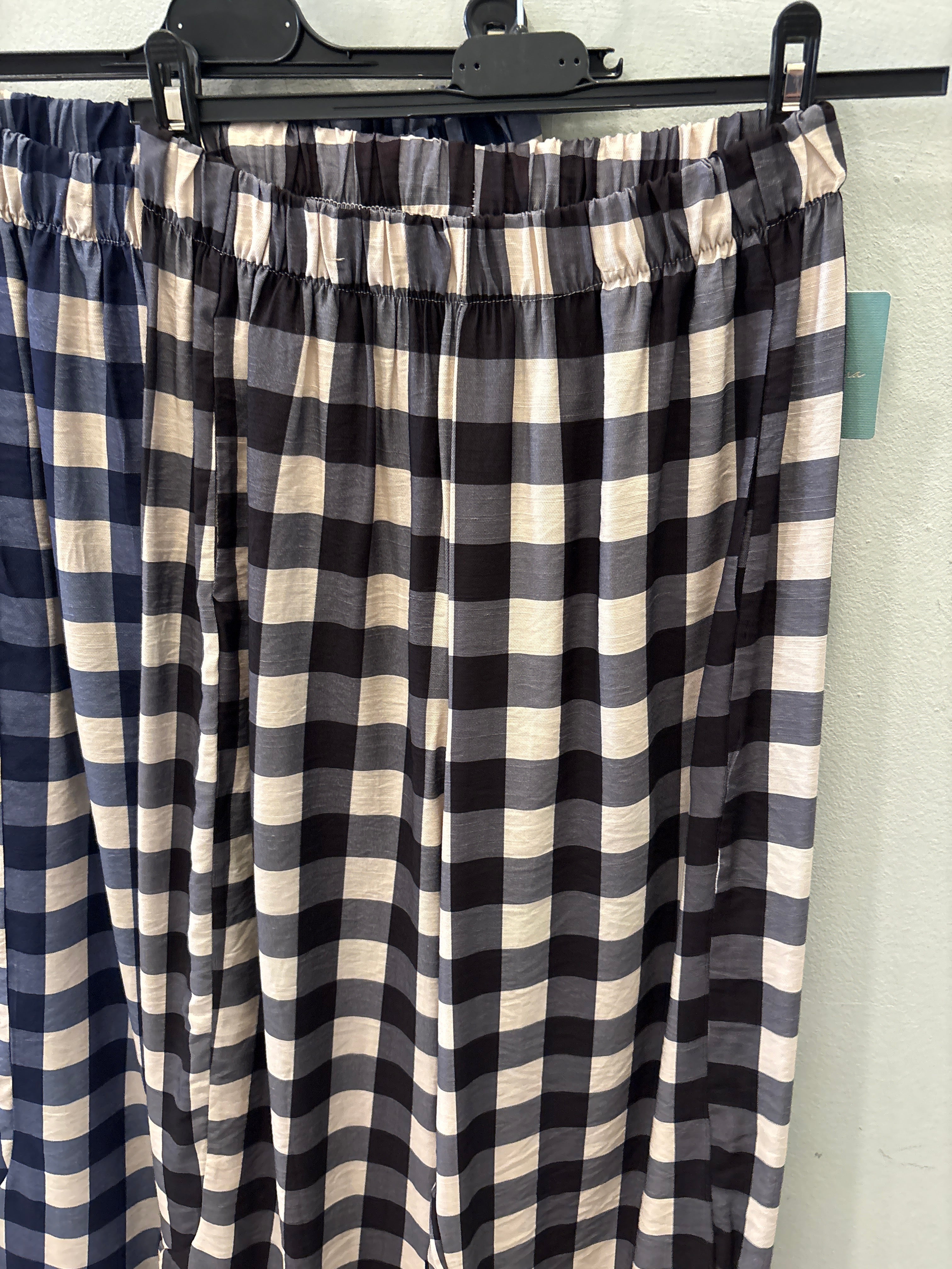 Pantalón Cuadros con Costura Lateral
