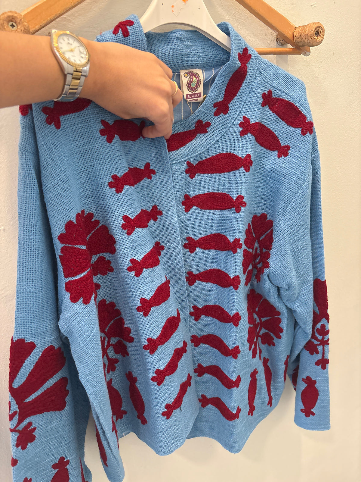 Chaqueta bordada azul