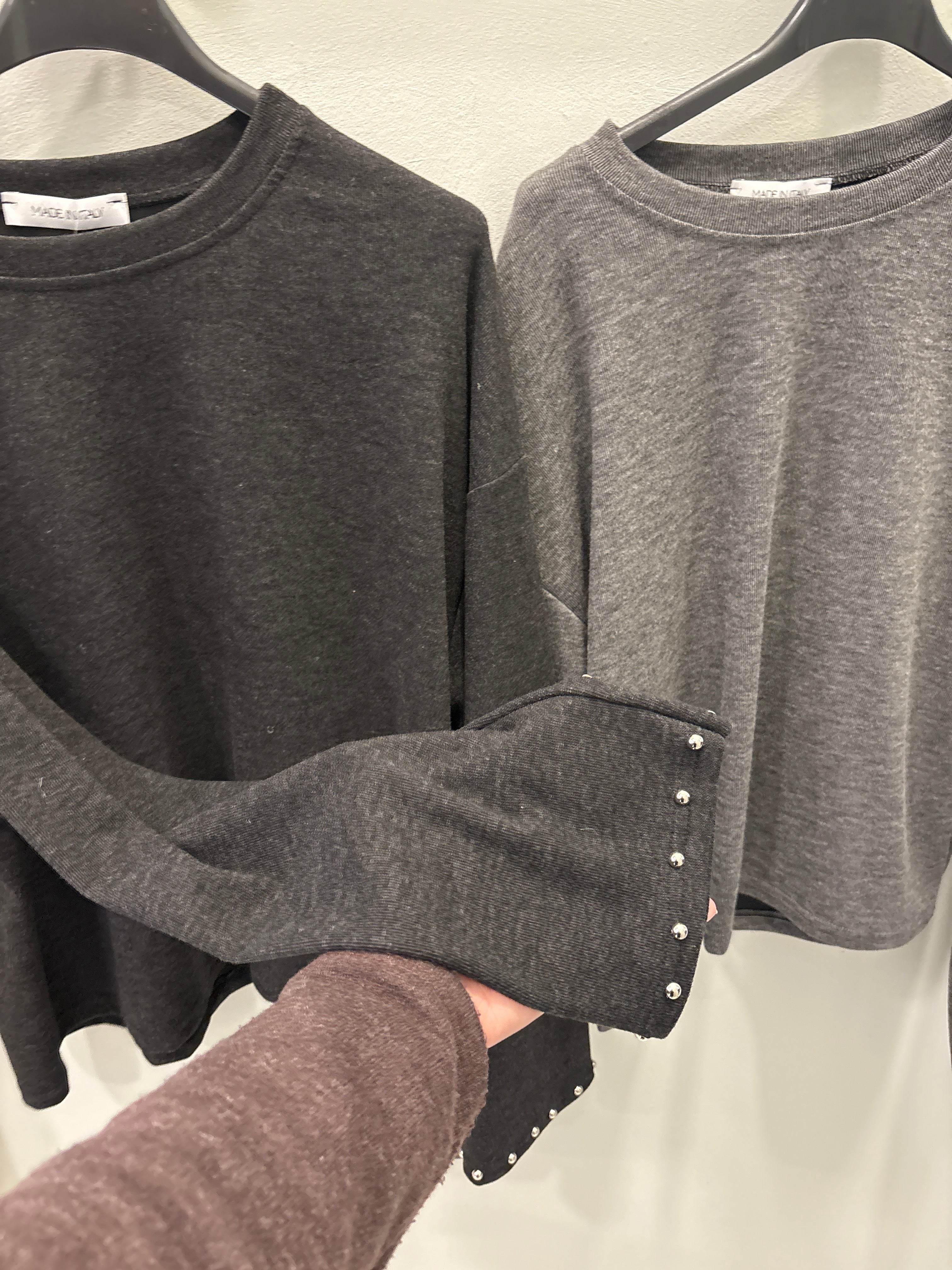 Jersey fino tachuelas