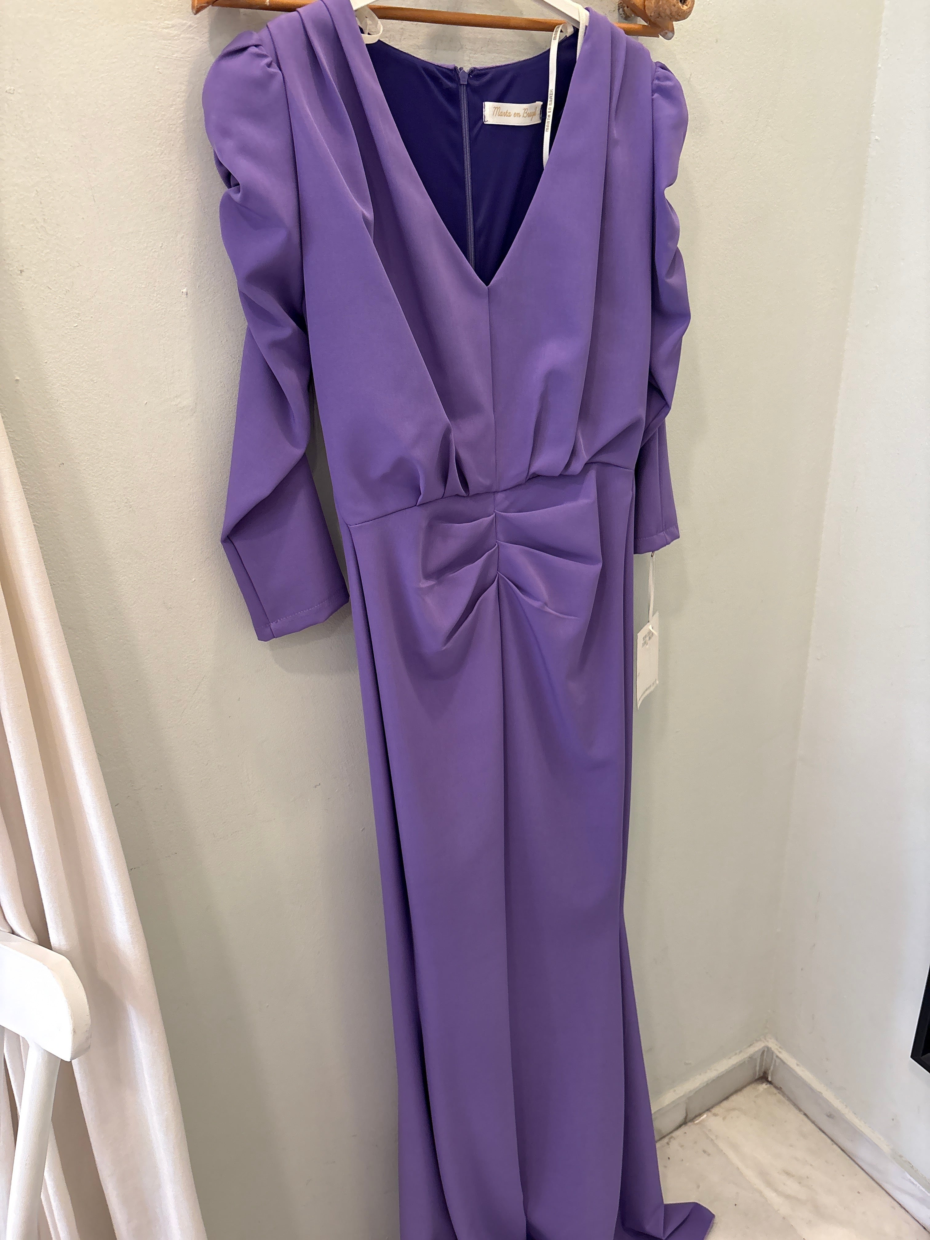 Vestido morado