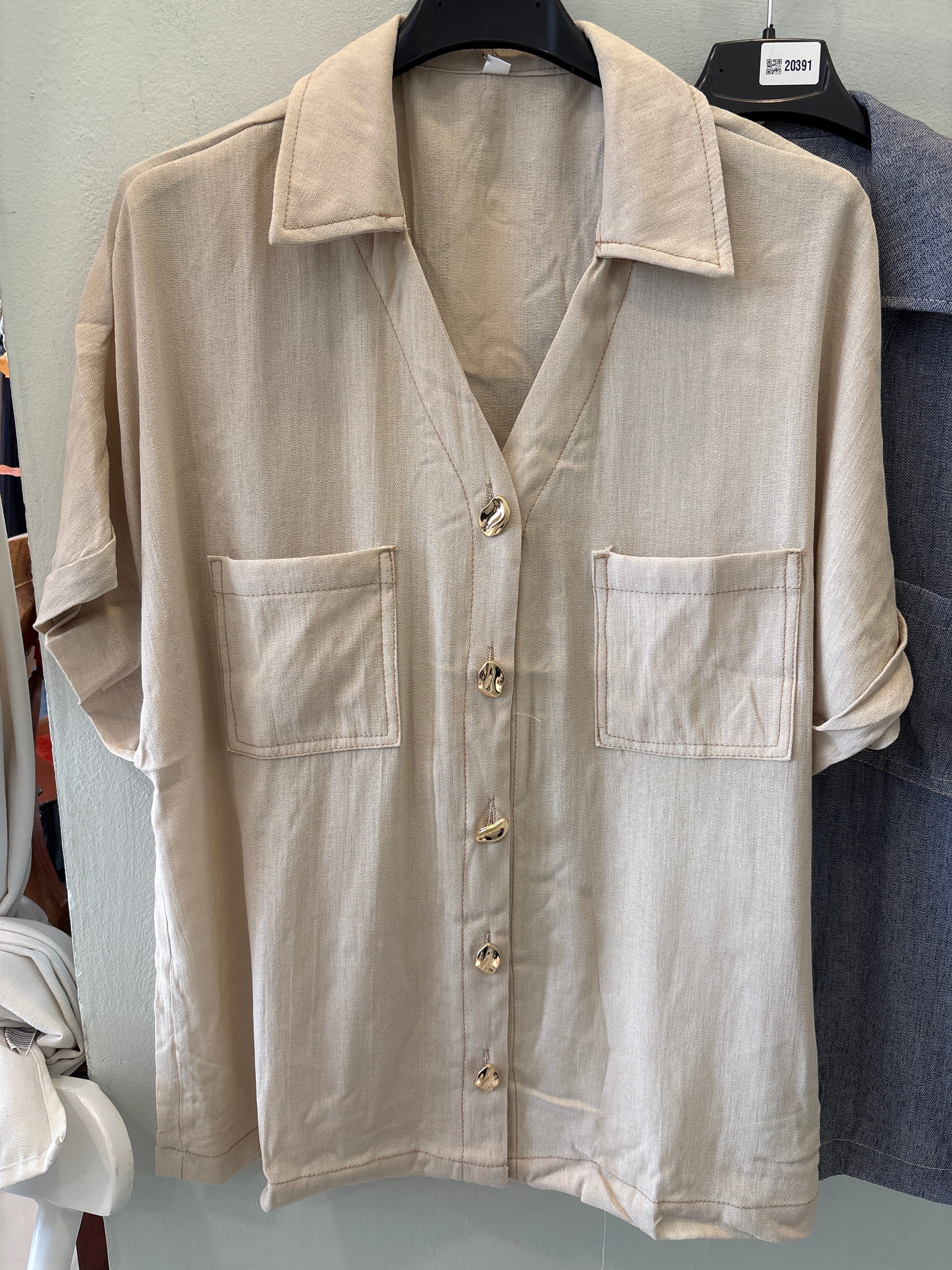 Blusa botones dorados