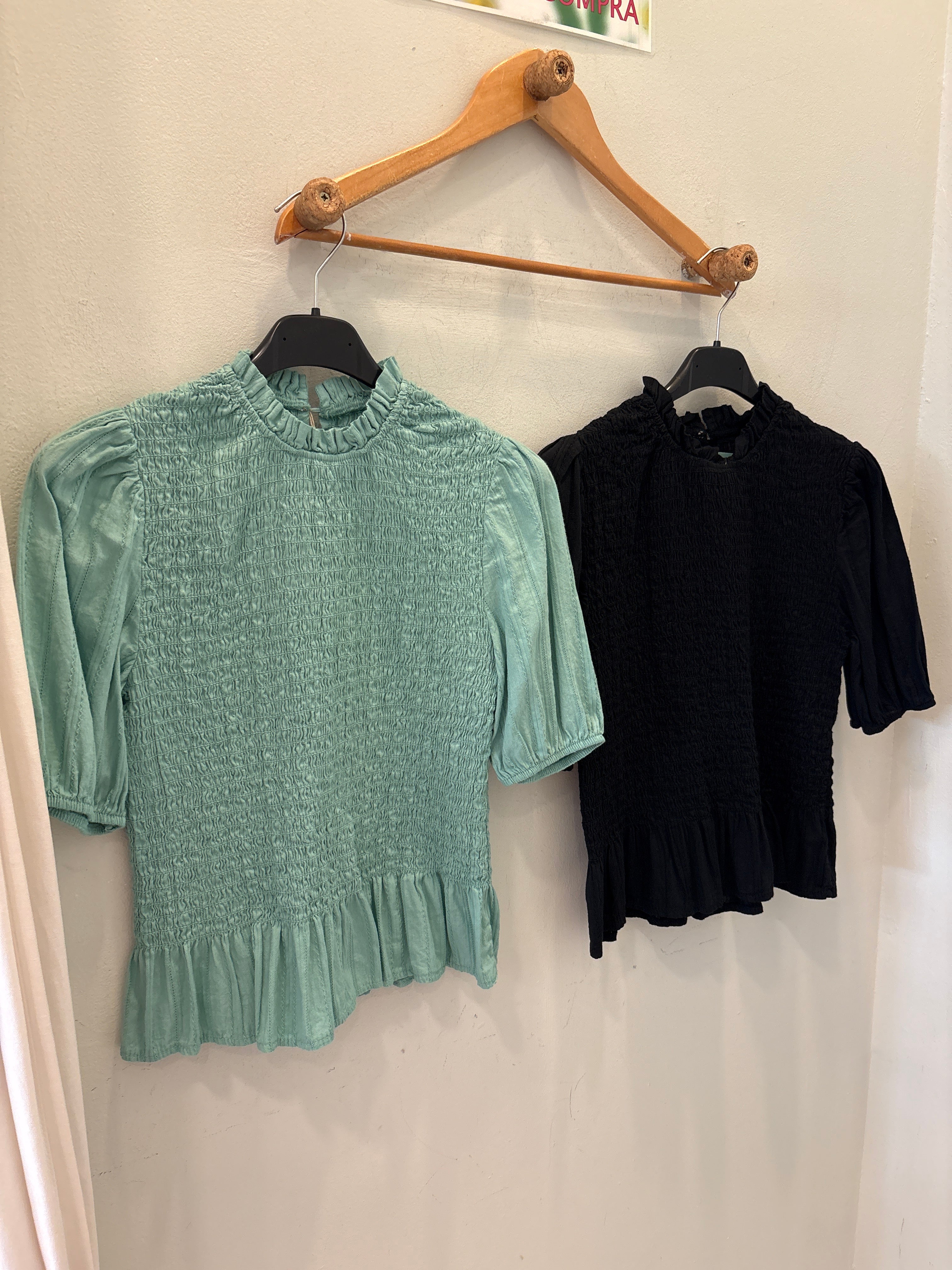 Blusa nido de abeja
