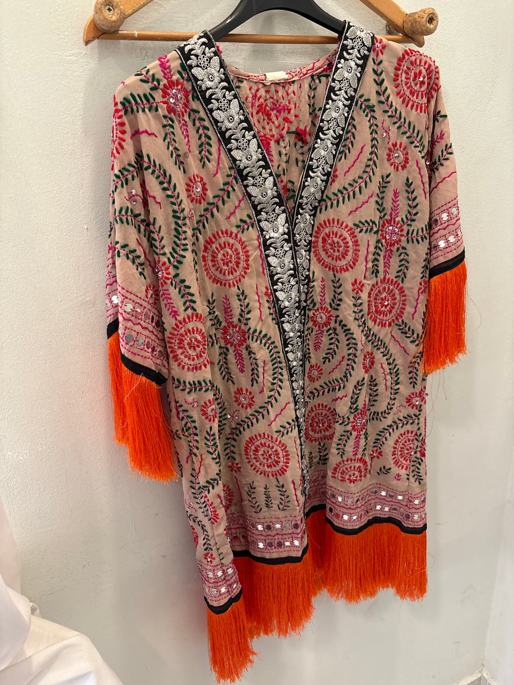 Kimono flecos naranjas