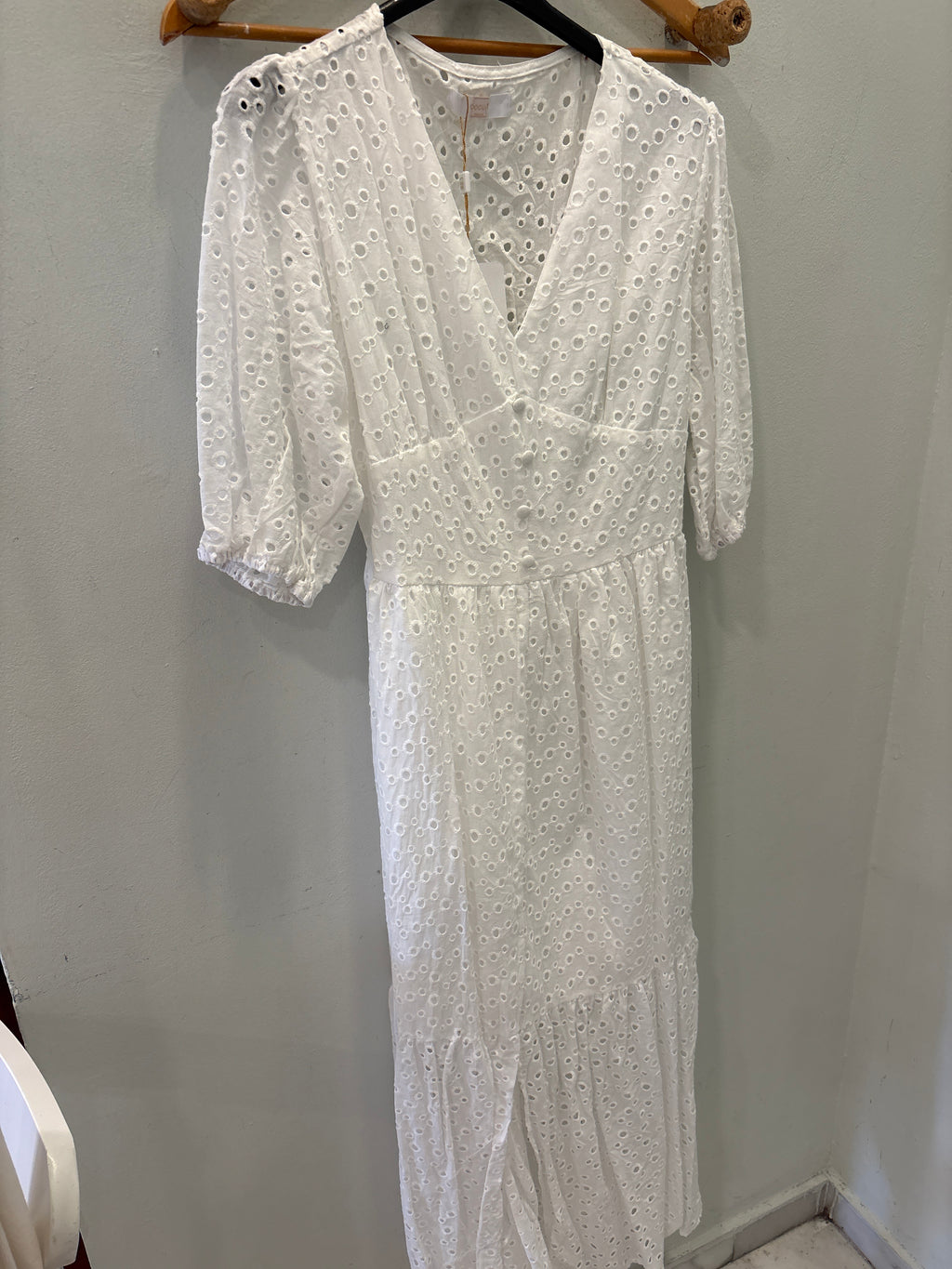 Vestido perforado con forro