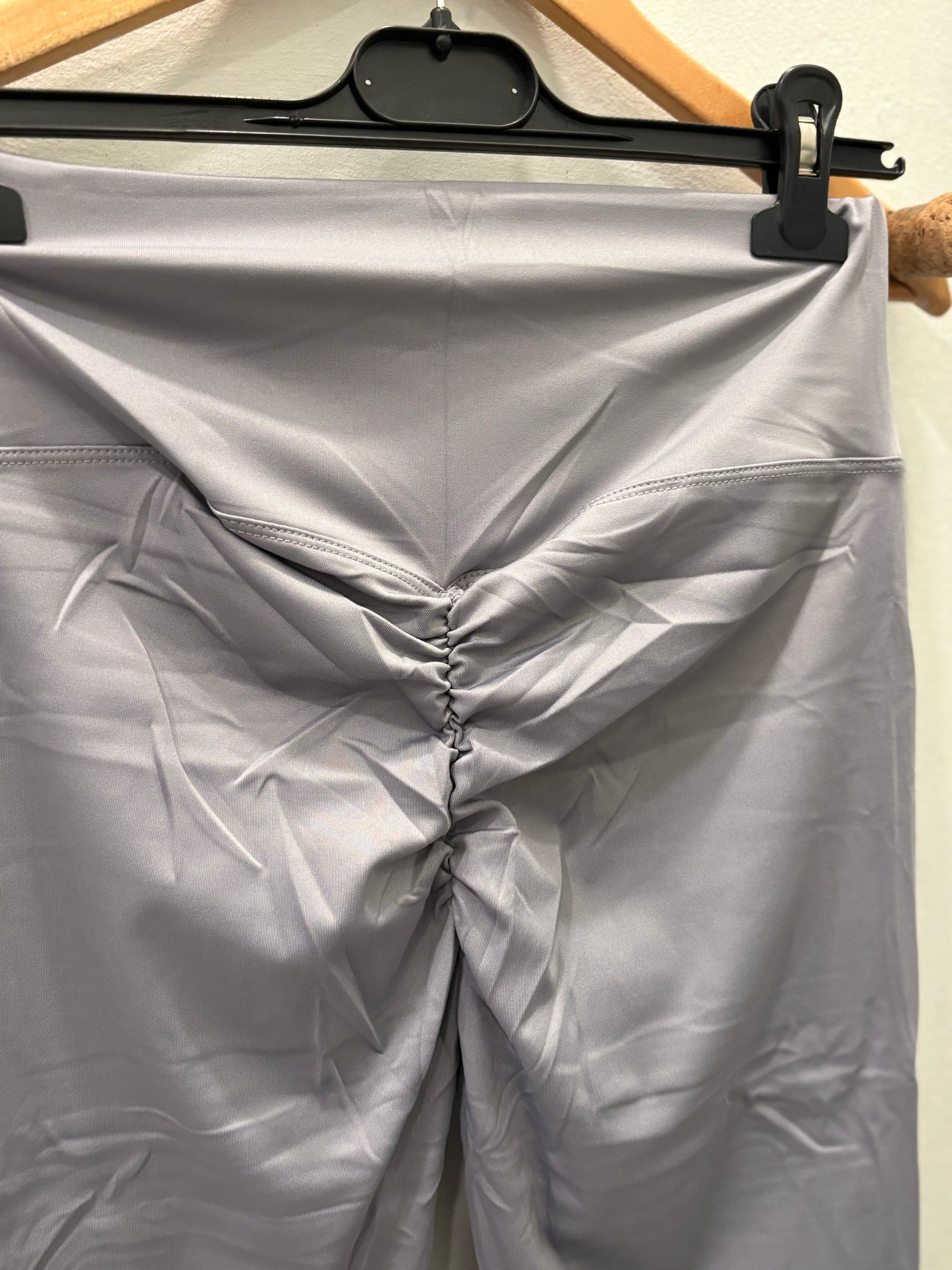 Leggin cruzado con rizo trasero