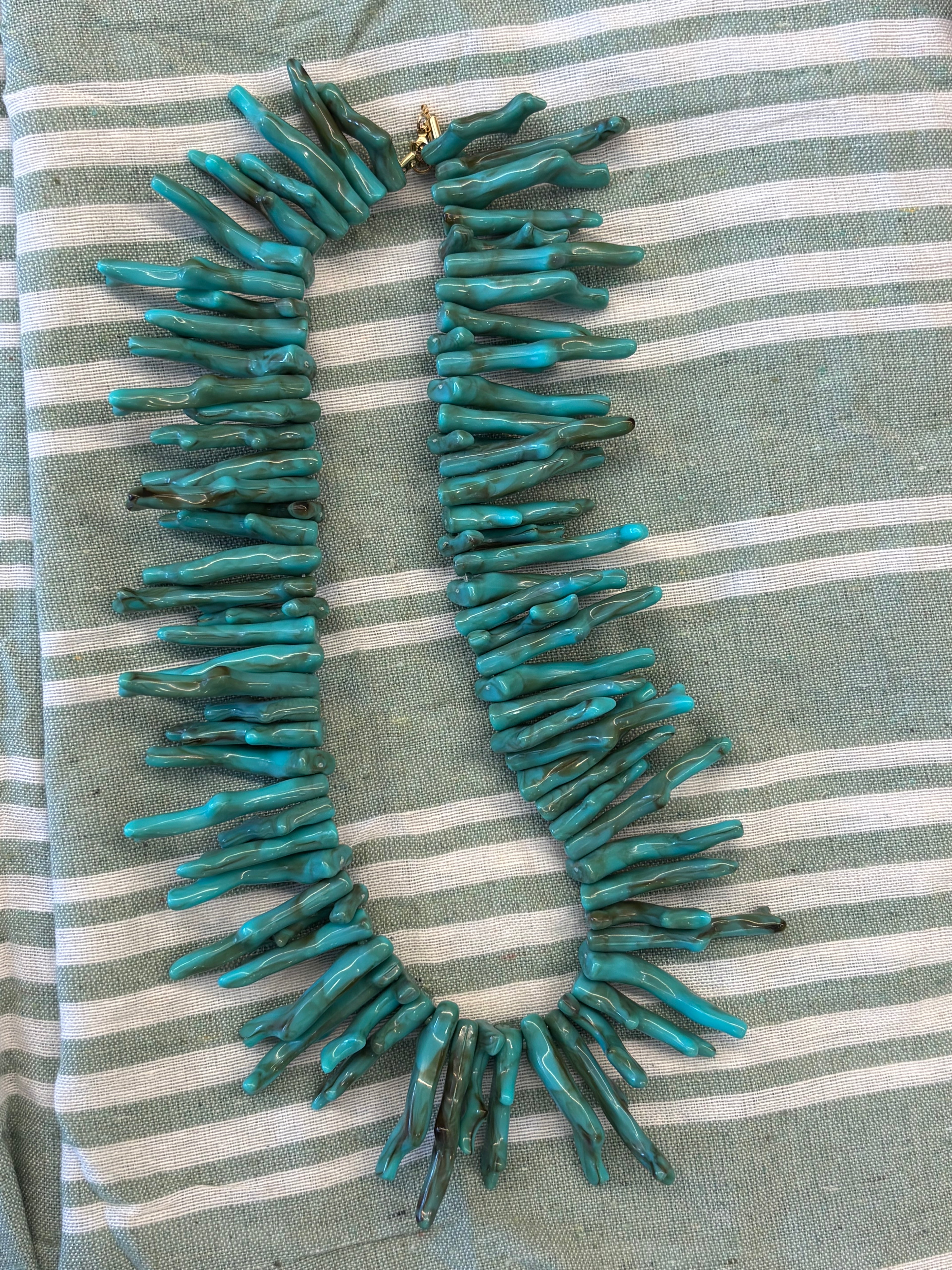 Collar coral turquesa