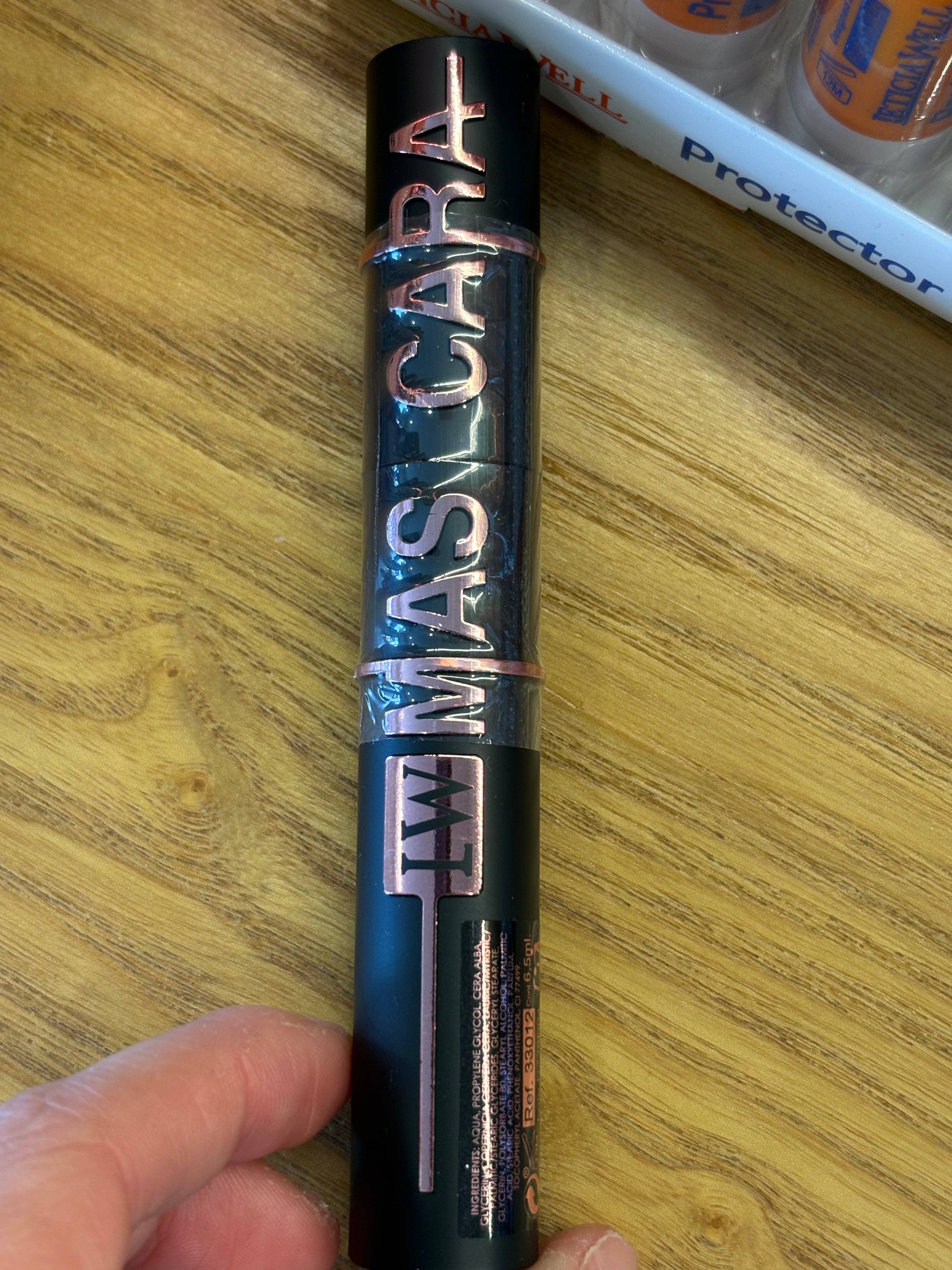 Mascara de pestañas longitud + volumen