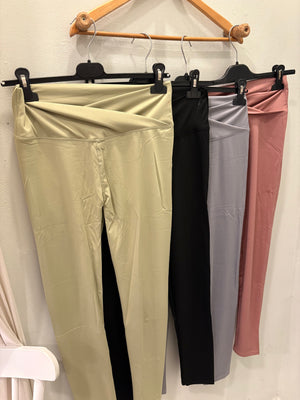 Leggin cruzado con rizo trasero